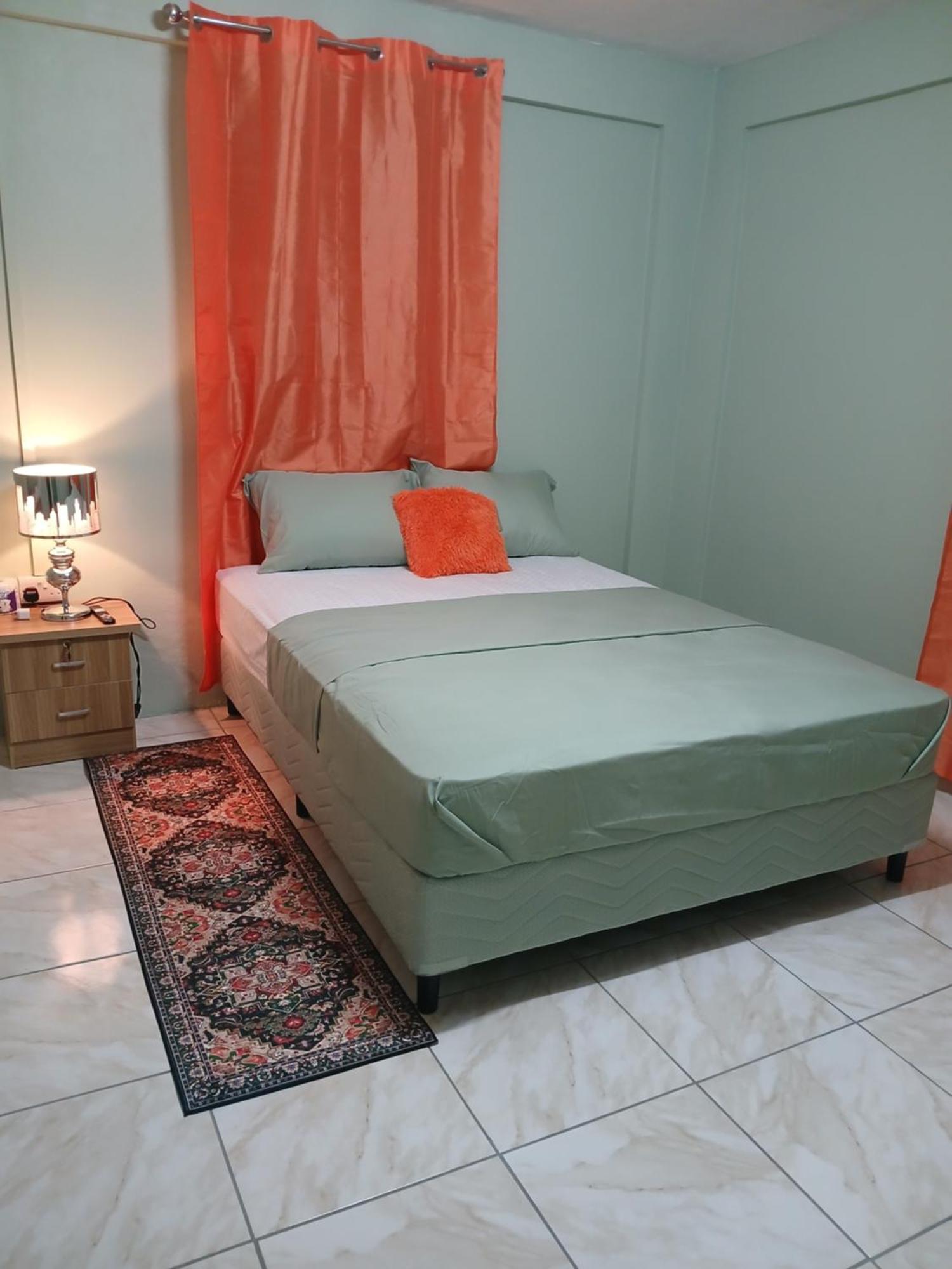 Natrue'S Haven Bed & Breakfast Marigot Dış mekan fotoğraf